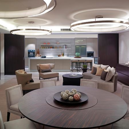New World Makati Hotel, Manila Makati City Ngoại thất bức ảnh Interior of a penthouse apartment